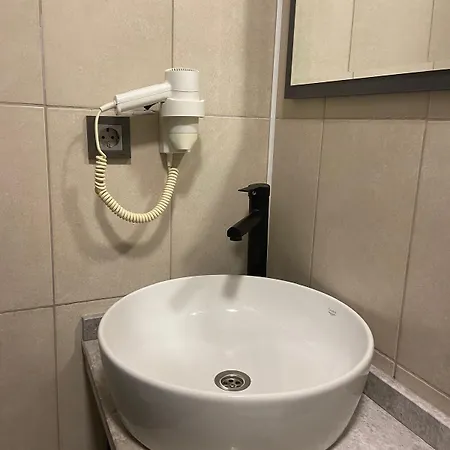 Hotel Gueven 3*